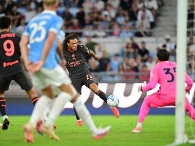 Mastantuono zabil hat-trick, Milan Laziu vzel prvi točki