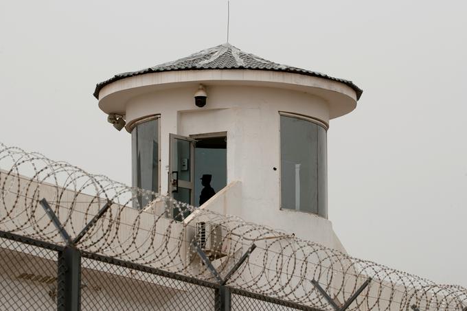 Kitajska priznava obstoj taborišč, vendar trdi, da gre le za zapore in prevzgojne centre, v katerih zaporniki niso podvrženi mučenju. | Foto: Reuters