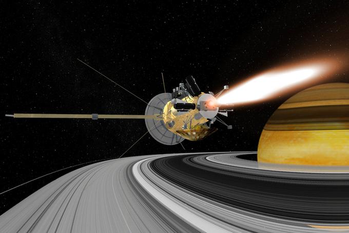 Plovilo Cassini je po spremembi poti v zadnjih mesecih nekajkrat letelo med Saturnom in njegovimi obroči in se vrhovom Saturnovih oblakov približalo na samo nekaj tisoč kilometrov. Pri tem so nastale fotografije Saturna z do zdaj najmanjše oddaljenosti.  Tole je sicer simbolična slika Cassinija, ki so jo ustvarili Nasini umetniki. | Foto: Reuters