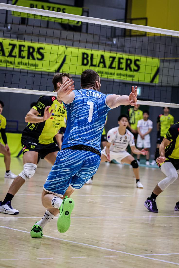 Slovenska odbojkarska reprezentanca - Osaka Blazers Sakai | Foto: OZS