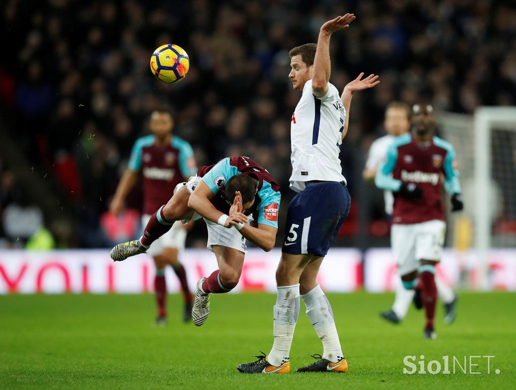 Jan Vertonghen, Javier Hernandez