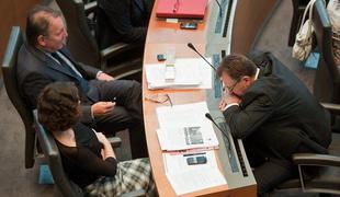 Podpora pokojninski reformi v prvem branju