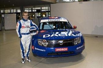 Alain Prost z dacio dusterjem na tekmovanju za trofejo Andros