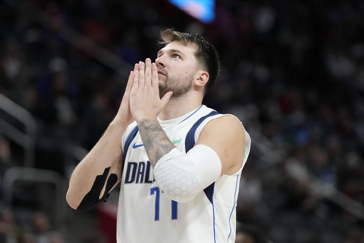 Za zdaj še ni jasno, ali bo lahko proti Denverju pomagal tudi Luka Dončić. | Foto: Guliverimage