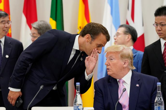 Emmaneul Macron in Donald Trump | Francoski predsednik Emmanuel Macron in ameriški predsednik Donald Trump na srečanju skupine G20 v japonski Osaki. | Foto Reuters