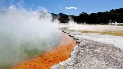 Rotorua: mesto, ki smrdi po gnilih jajcih