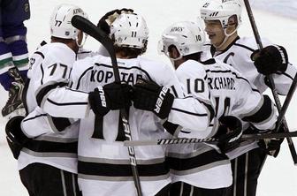 Kopitar z zmago začel končnico, Detroit izgubil (video)