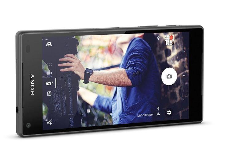 Z5 Compact ima najmanjšo baterijo od vseh pametnih telefonov na tem seznamu, a ob običajno uporabi s polno zdrži kar dva dneva, kar smo preverili tudi na našem testu. Glavni razlog za skromno porabo je manjši zaslon.  | Foto: 