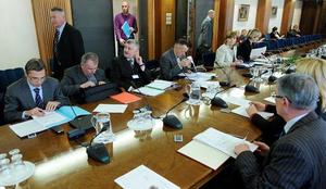 Koalicija zavrnila novelo zakona o javnih financah