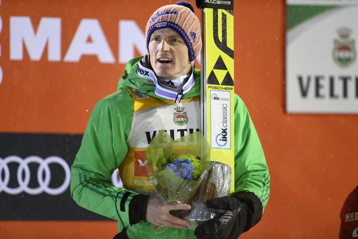 Severin Freund z zmago prevzema vodstvo v skupnem seštevku svetovnega pokala. | Foto: Reuters