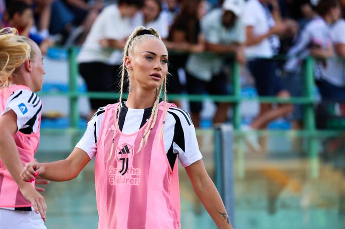 Alisha Lehmann | Švicarska nogometašica Alisha Lehmann si želi več enakopravnosti pri zaslužku v nogometu.  | Foto Guliverimage