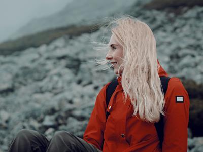 Današnji horoskop: ribam se obeta nepričakovan priliv denarja, vodnarji se boste umirili