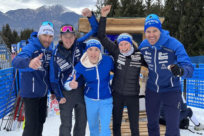 Eva Urevc slovenska ekipa na Tour de Ski | Slovenska smučarsko tekaška ekipa je zadovoljna z nastopom na Tour de Ski.  | Foto SloSki