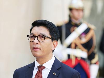 Odstavljeni predsednik Madagaskarja potrdil, da je zapustil državo