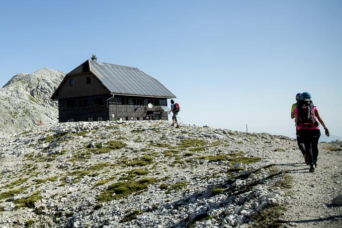 Tudi v planinskem domu Valentina Staniča boste namestitev lahko rezervirali preko spleta. | Foto: Ana Kovač