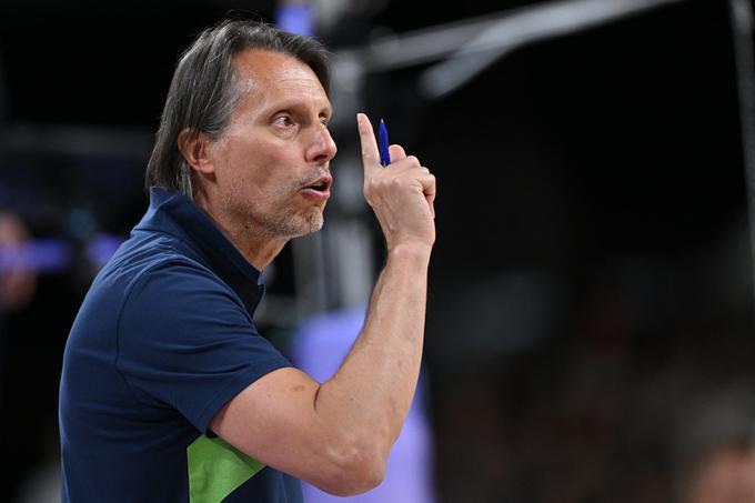 Gheorghe Cretu bo Slovence na tekmi znova vodil v torek. | Foto: Reuters