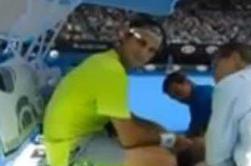 Roger Federer zabrusil snemalcu: Moraš biti tako blizu!? (video)
