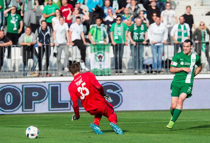 Denis Klinar je 1. maja 2016 osrečil Olimpijo na gostovanju v Kopru. | Foto: Vid Ponikvar