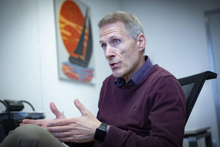 Po njegovih besedah lahko nacionalna platforma "ustvari pritisk za hitrejše uvajanje rešitev, pospeši raziskave ter omogoči razvoj konkretnih produktov v sodelovanju raziskovalcev, podjetij in javnih institucij." | Foto: Ana Kovač