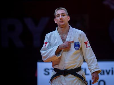 David Štarkel v podaljšku izgubil prvo borbo