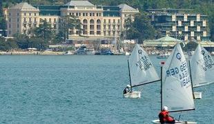 Poletna turistična sezona obeta boljše rezultate kot lani