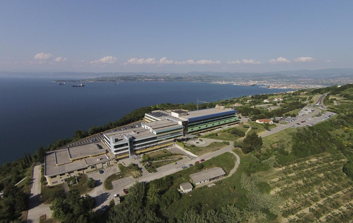 bolnišnica Izola | Spletni portal Slo-Tech je poročal, da so bili prek Googla dostopni izvidi in napotnice Slovencev, ki so se naročili na pregled v bolnišnici Izola od začetka leta 2016. | Foto STA