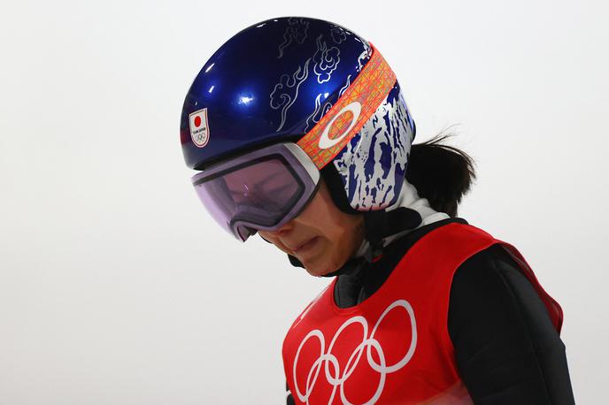 Sara Takanaši | Sara Takanaši se je še enkrat opravičila ekipi in vsem, ki so ji stali ob strani, saj so zaradi njene diskvalifikacije ostali brez olimpijske kolajne. | Foto Reuters