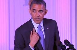 Video: Obama s šminko na ovratniku