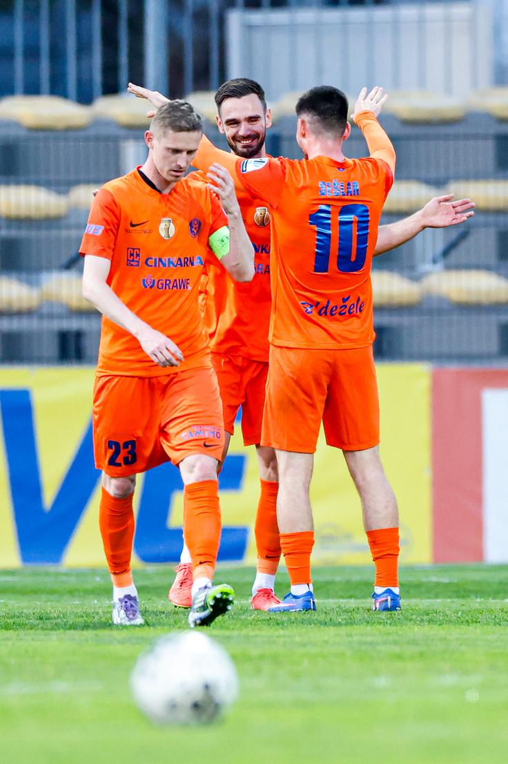 Darko Hrka je dosegel gol za prvo v nizu šestih zmag pod taktirko novega celjskega trenerja Vitorja Campelosa. | Foto: Aleš Fevžer