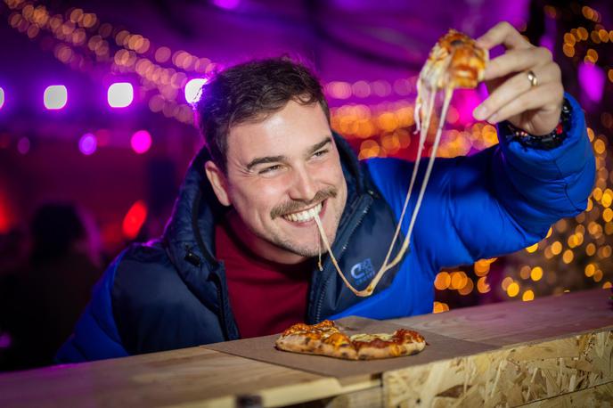 Advent v Zagrebu | Kulinarična ponudba na zagrebških stojnicah je bogata.  | Foto Pixsell