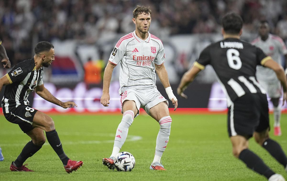 Tanner Tessmann | Tanner Tessmanm je z zadetkom za Lyon poskrbel za veselje na tribunah. | Foto Guliverimage