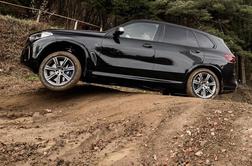 Obvoz v Rusijo prek Kitajske: sankcije ne ustavijo prestižnih avtomobilov