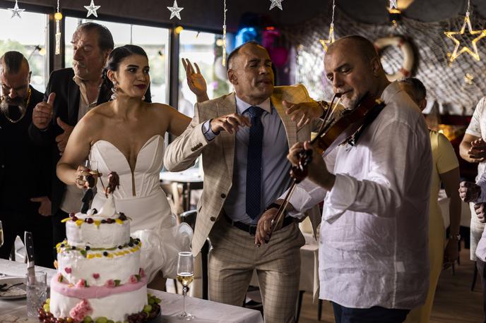 Vrnitev Žikove dinastije | Nikola Kojo ponovno vzame v roke violino in zabava ljudi. No, to ne velja za gledalce filma. | Foto Con Film