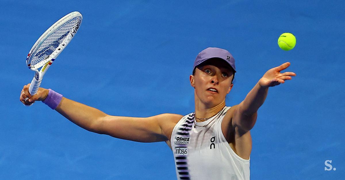 Po Igi Swiatek že v četrtfinalu izpadla še Jelena Ribakina Kép