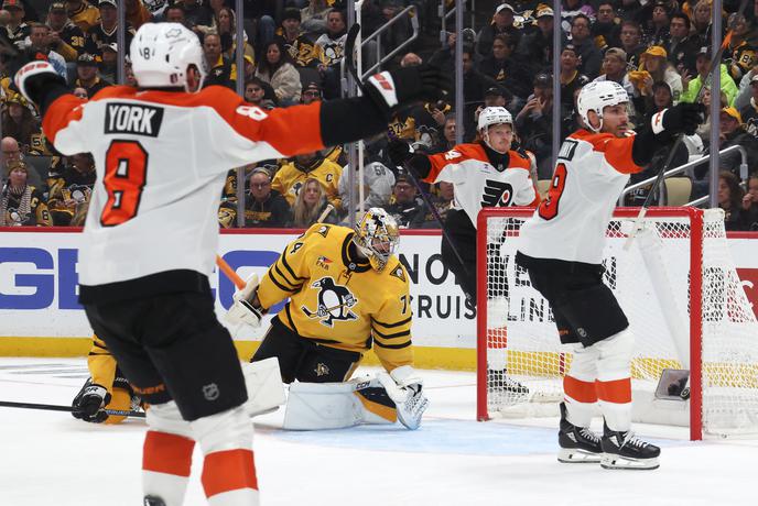 Philadelphia in Carolina povedli v zmagah z 2:0