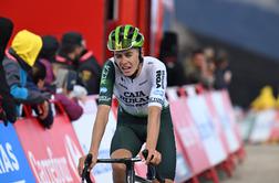 Mladi kolesar v smrtni nevarnosti