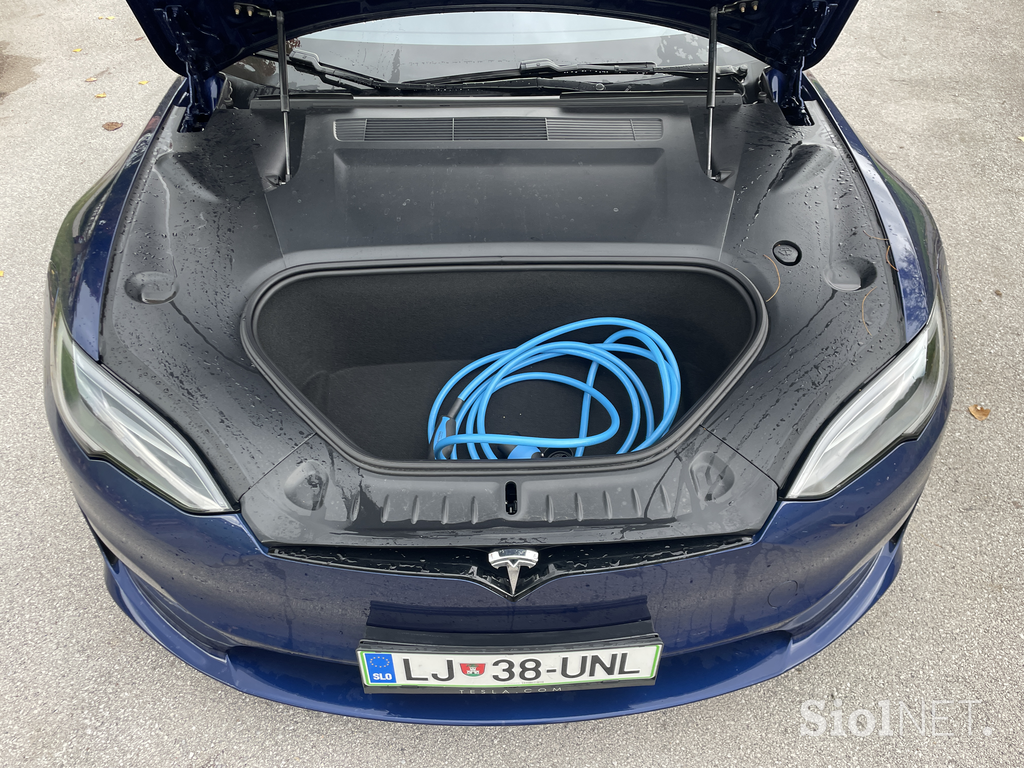 Tesla model S