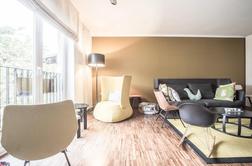 Ljubljansko stanovanje s kultnim oblikovanjem (foto)