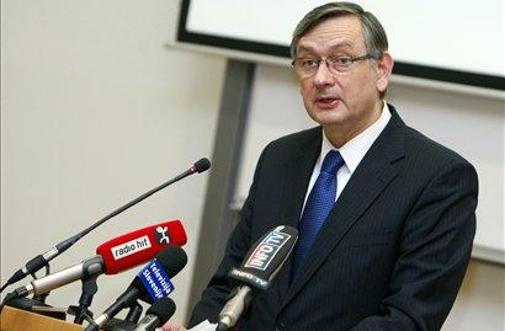 Türk: Kandidat za veleposlanika se ne more sam ocenjevati
