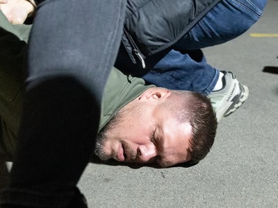 V Beogradu pridržali 37 protestnikov, med njimi nekdanjega košarkarja