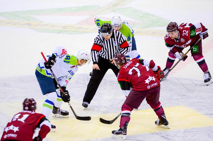 slovenska hokejska reprezentanca  Latvija Slovenija | Pomlajena slovenska reprezentanca je z 1:4 priznala premoč Latviji. | Foto HZS