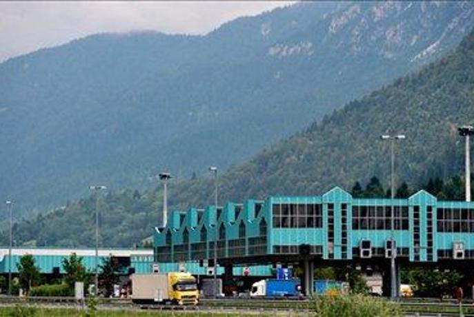 Vlačič še čaka na odgovor glede Karavank