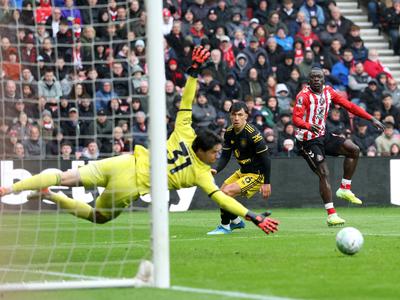 Brez poškodovanega Šeška Manchester brez gola in le s točko