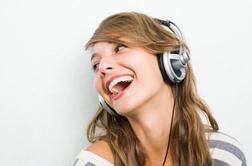 Glasba, ki vam orosi oči, pozitivno vpliva na razpoloženje