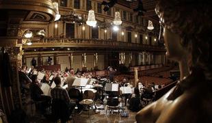 Kaj početi 1. januarja? Kaj drugega kot prisluhniti Dunajskim filharmonikom ...
