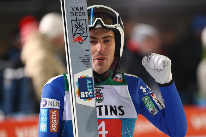 Timi Zajc | Timi Zajc se je sprva veselil drugega mesta, a veselje v Oberstdorfu ni trajalo dolgo. | Foto Reuters