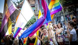 Srbska vlada vztraja pri prepovedi Parade ponosa. Razlog?