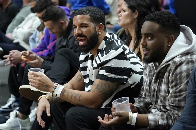 Drake | Drake se je pohvalil z zbirko modrčkov, zbranih na zadnji turneji. | Foto Guliverimage