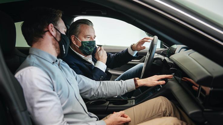 Kupec že tisočega taycana na Norveškem | Foto: Porsche