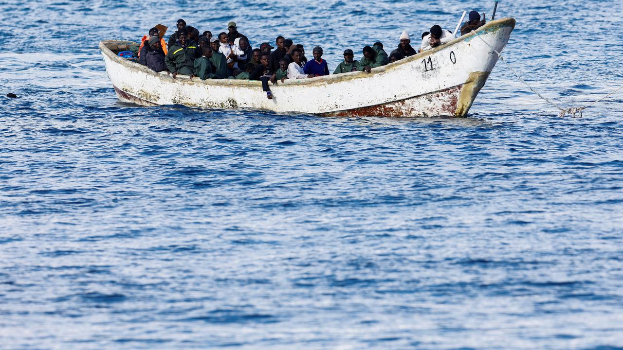 Frontex predčasno porabil sredstva za reintegracijo deportiranih migrantov